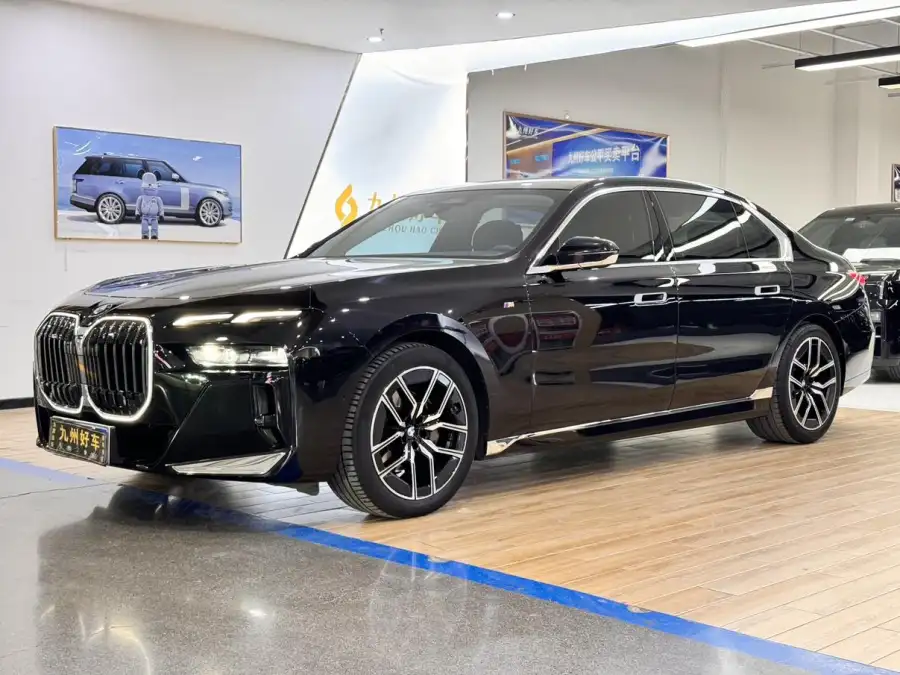 BMW 7 Series 735Li M