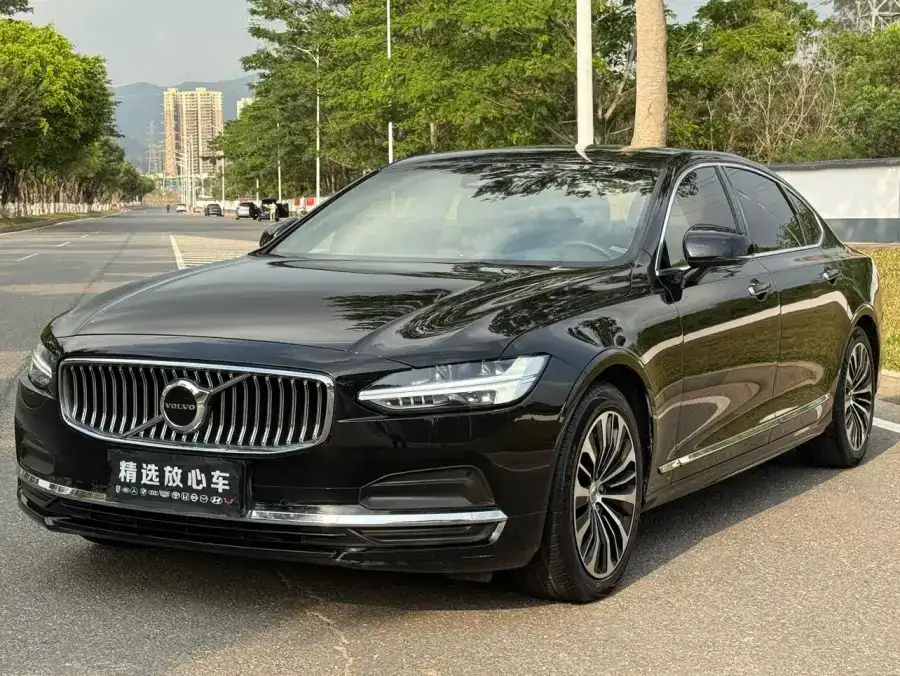 Volvo S90 B5 Luxury