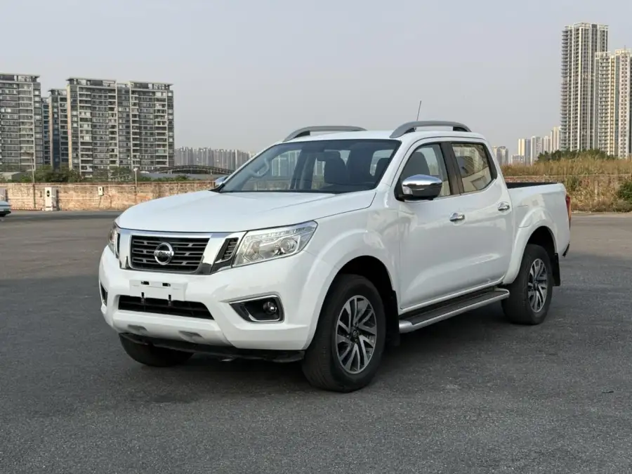 Nissan Navara 2.5L 4WD Premium QR25