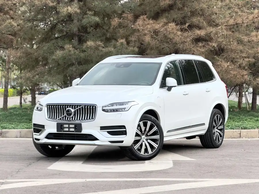 Volvo XC90 PHEV E T8 Luxury 7 мест