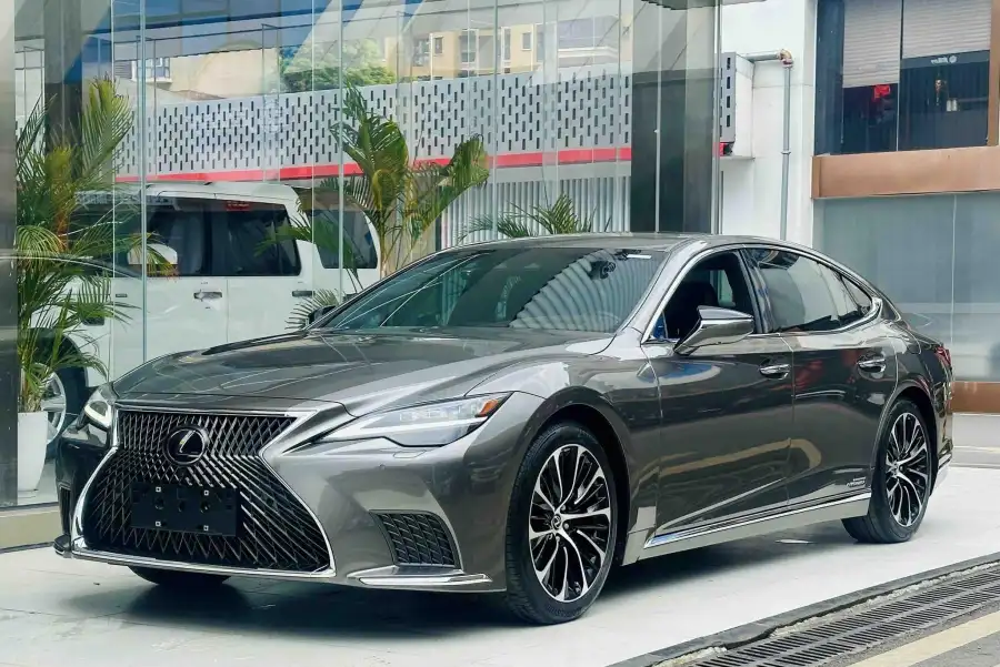 Lexus LS 500h
