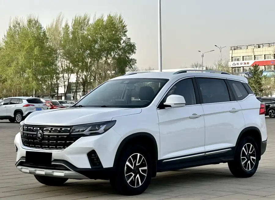 Dongfeng Forthing T5 1.5T 5 мест