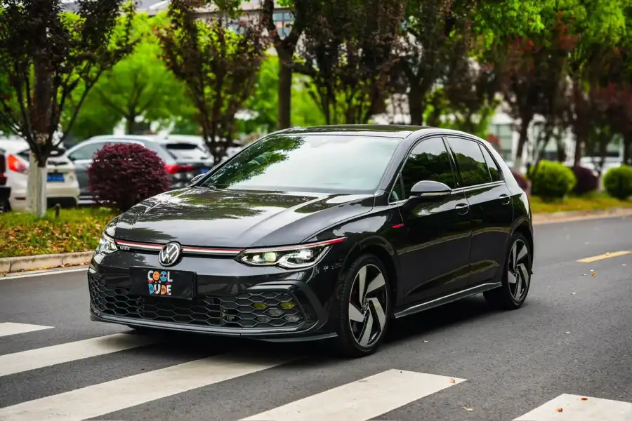 Volkswagen Golf GTI 380TSI DSG GTI