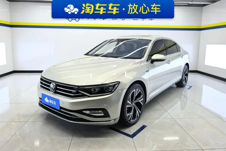 Volkswagen Magotan 330TSI DSG 30