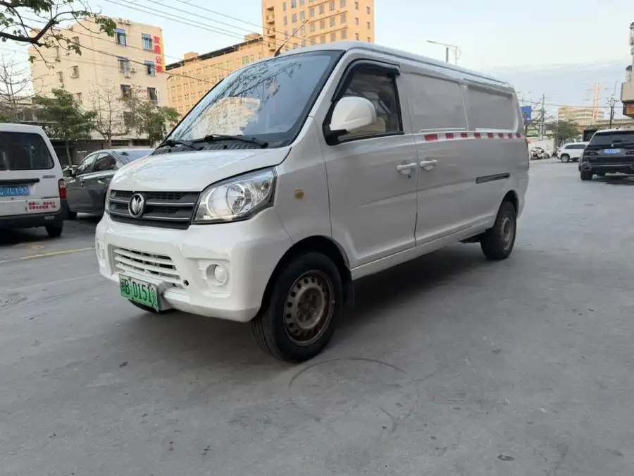 Fujian Newlongma Qiteng M70 EV M70L EV