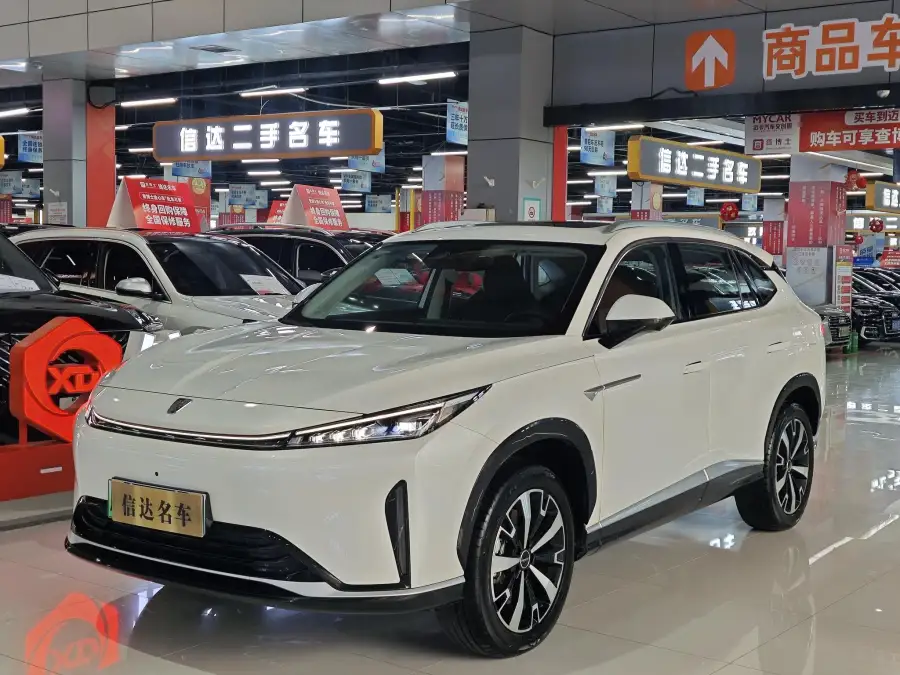 Roewe D5X DMH 135