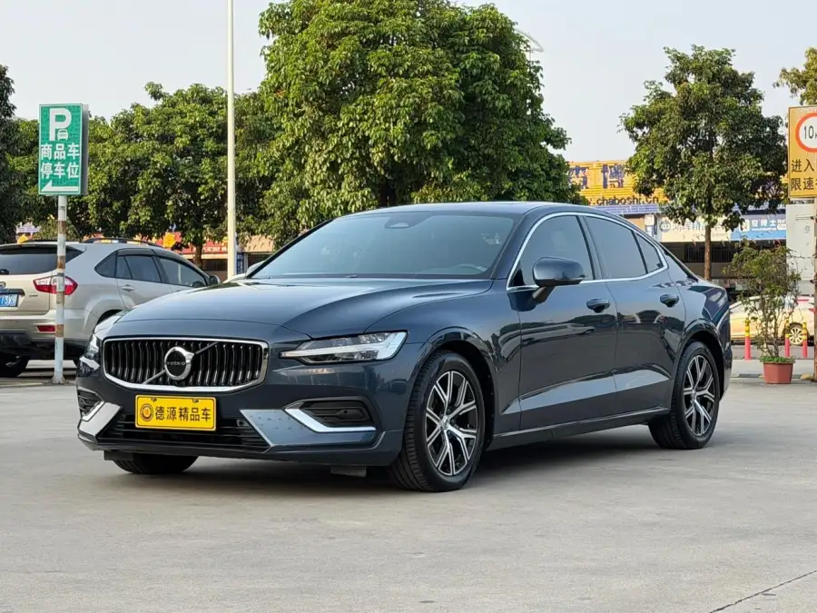 Volvo S60 B4 Luxury