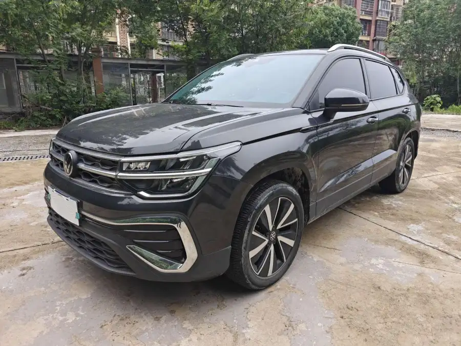 Volkswagen Tharu 300TSI 2WD