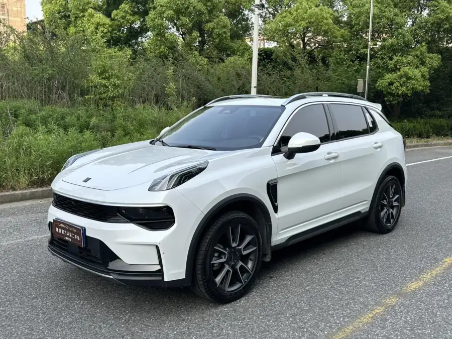 Lynk & Co 01 2.0TD 2WD Pro