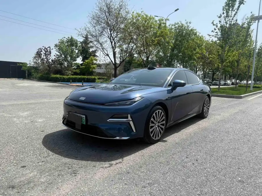 Geely Galaxy Starshine 8 PHEV 130km EM-P