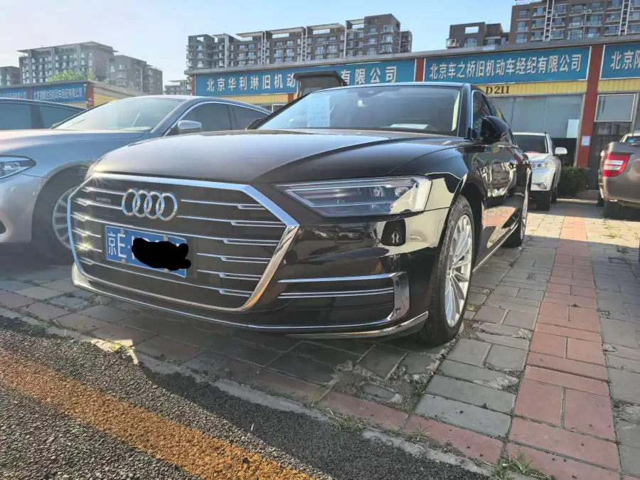 Audi A8 A8L 50 TFSI quattro Comfort