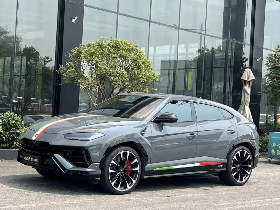 Lamborghini Urus 4.0T V8 Performante