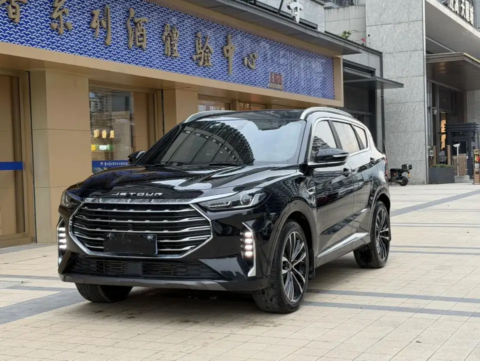 Jetour X70 Plus 1.6T DCT Pro+ 5 мест