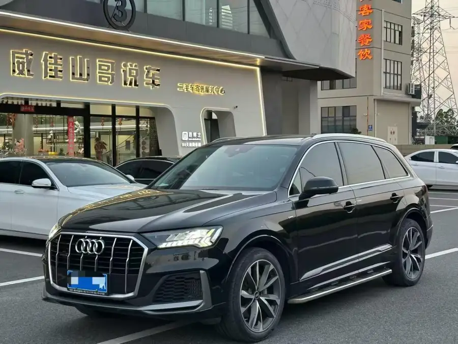 Audi Q7 55 TFSI quattro S line Sport