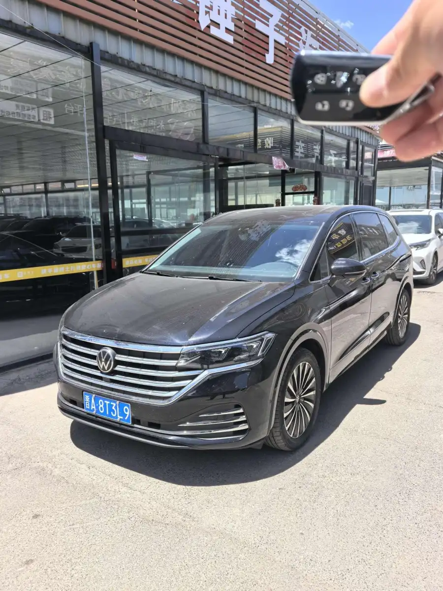 Volkswagen Viloran 380TSI Premium
