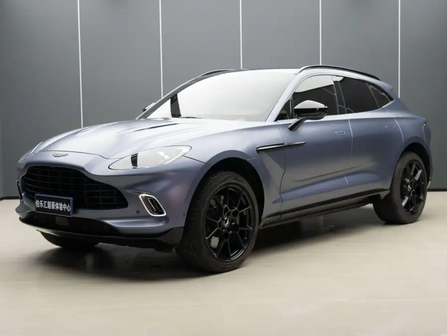 Aston Martin DBX 4.0T V8