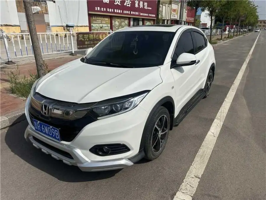 Honda Vezel 1.5L CVT · Pioneer