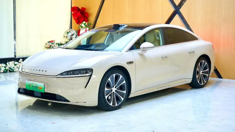 Luxeed S7