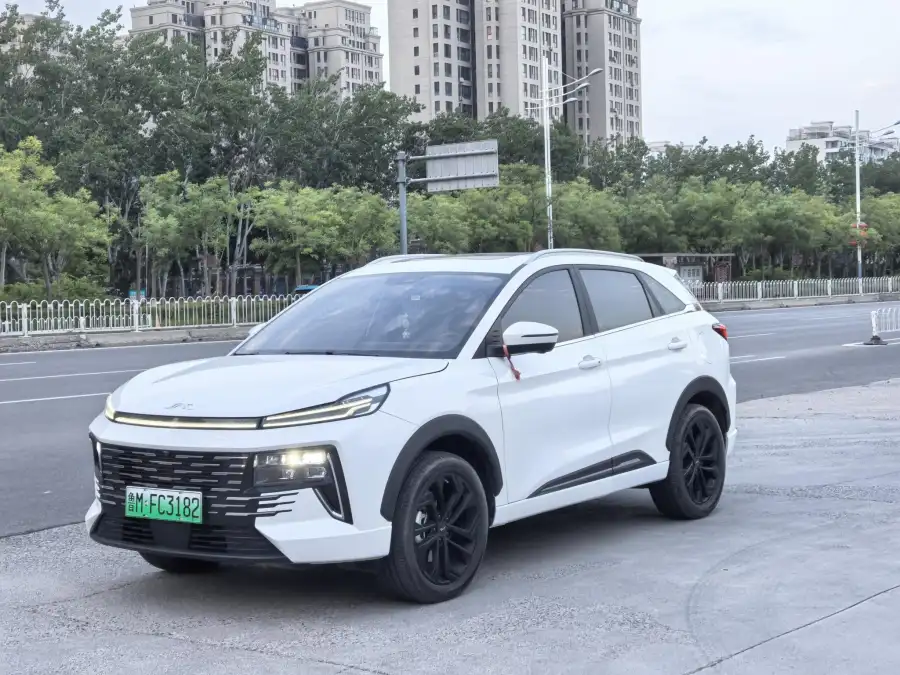 JAC Motors QX PHEV 120km