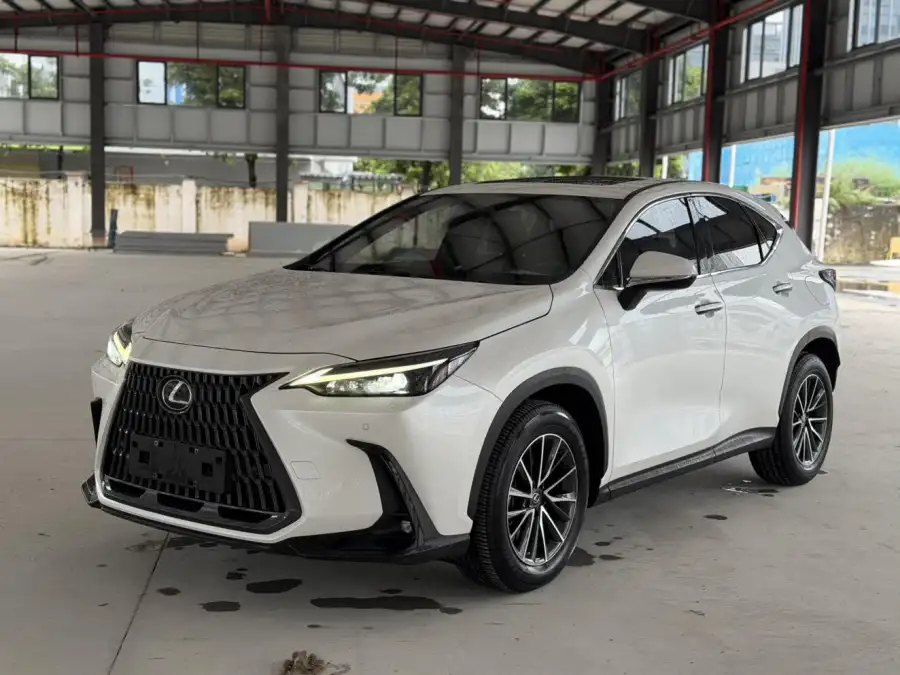 Lexus NX PHEV 400h+