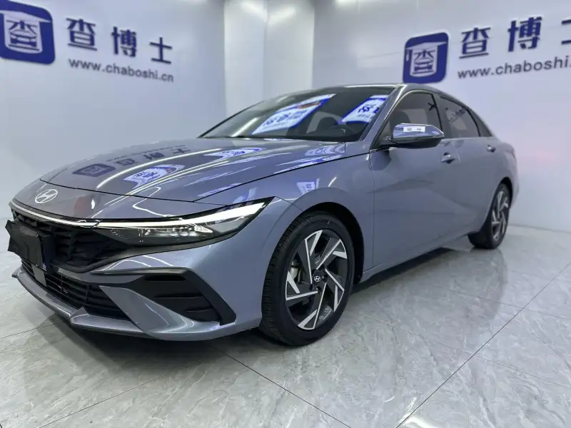 Hyundai Elantra 1.5L CVT LUX Premium