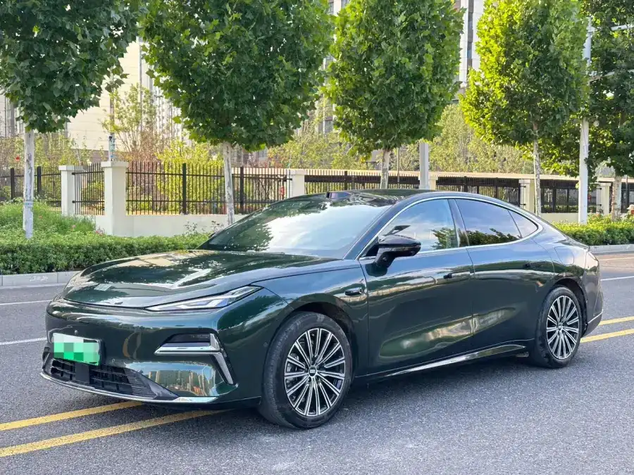 Geely Galaxy Starshine 8 PHEV 130km EM-P