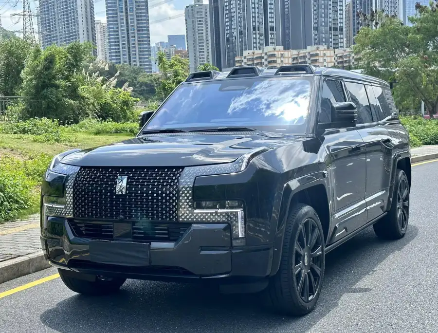Yangwang U8L
