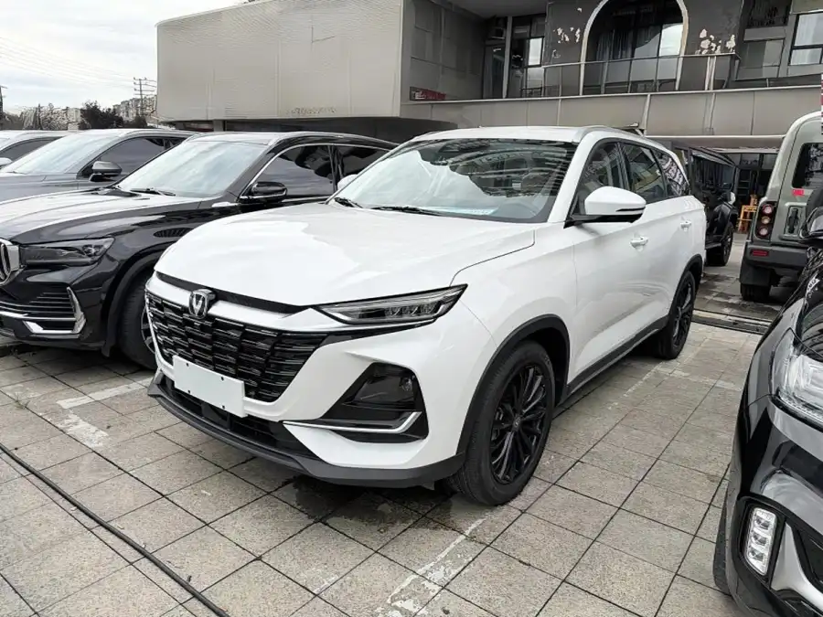 Changan CS75 PRO 1.5T DCT 7 мест