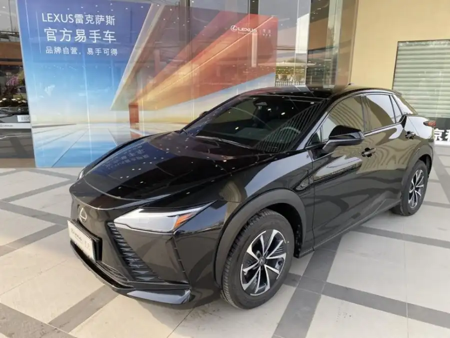 Lexus RZ 450e DIRECT4
