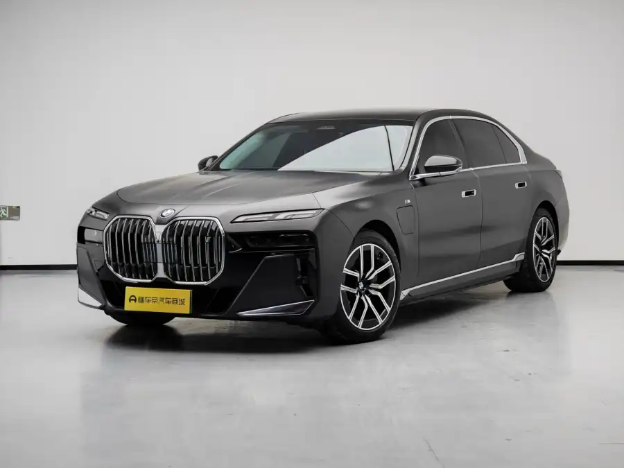 BMW i7 eDrive50L Lead M