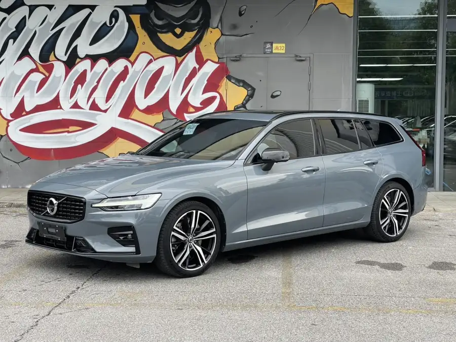 Volvo V60 B5 Sport
