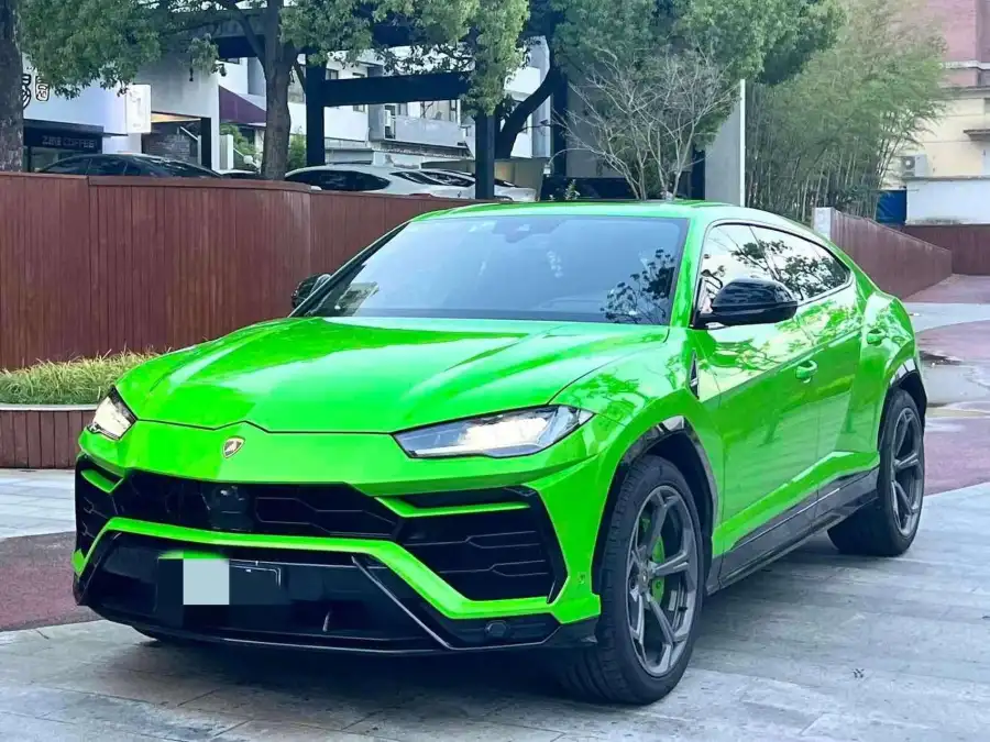 Lamborghini Urus 4.0T V8