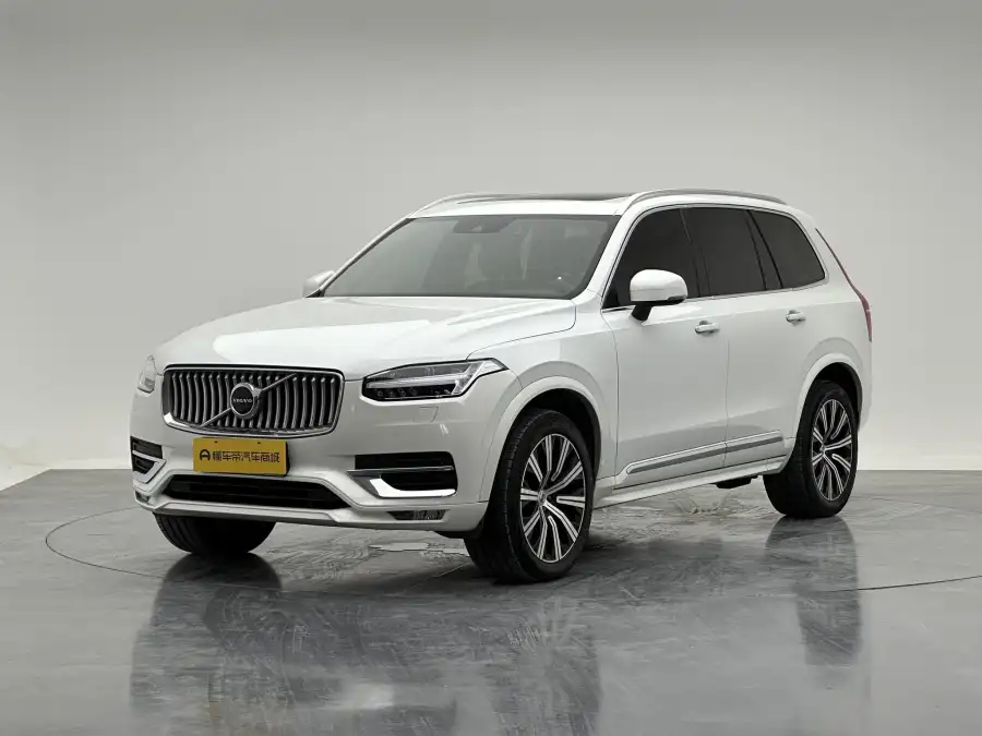 Volvo XC90 B6 Luxury 7 мест