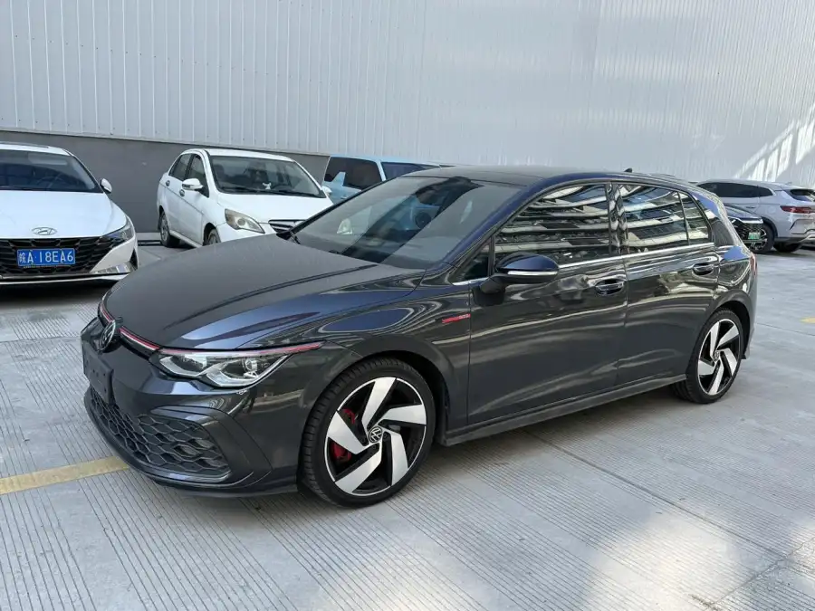 Volkswagen Golf GTI 380TSI DSG GTI