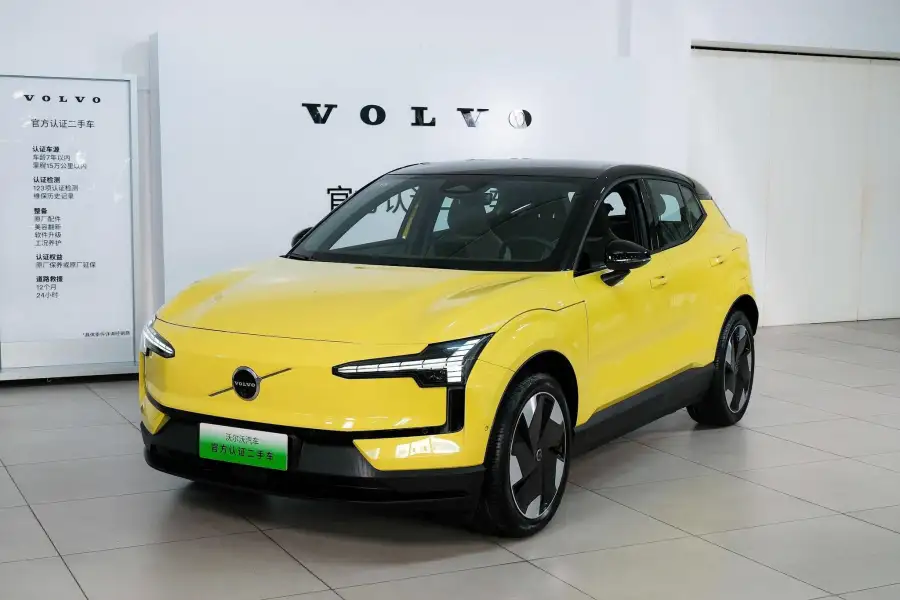 Volvo EX30 RWD Long Range Ultra