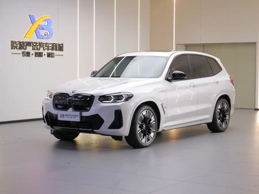 BMW iX3
