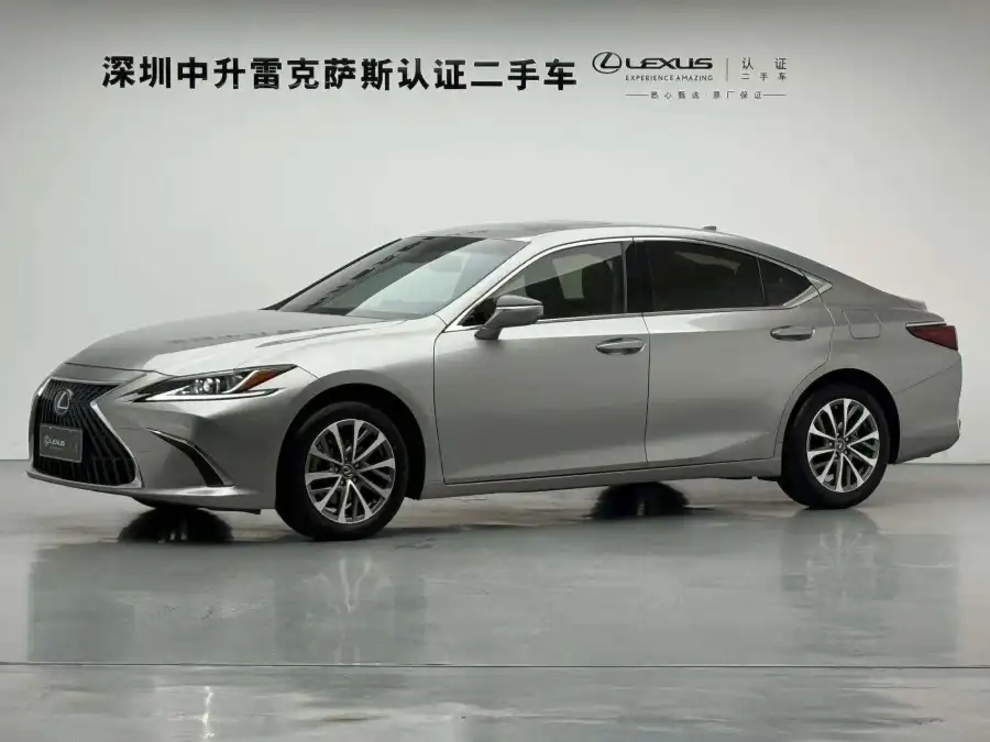 Lexus ES 200