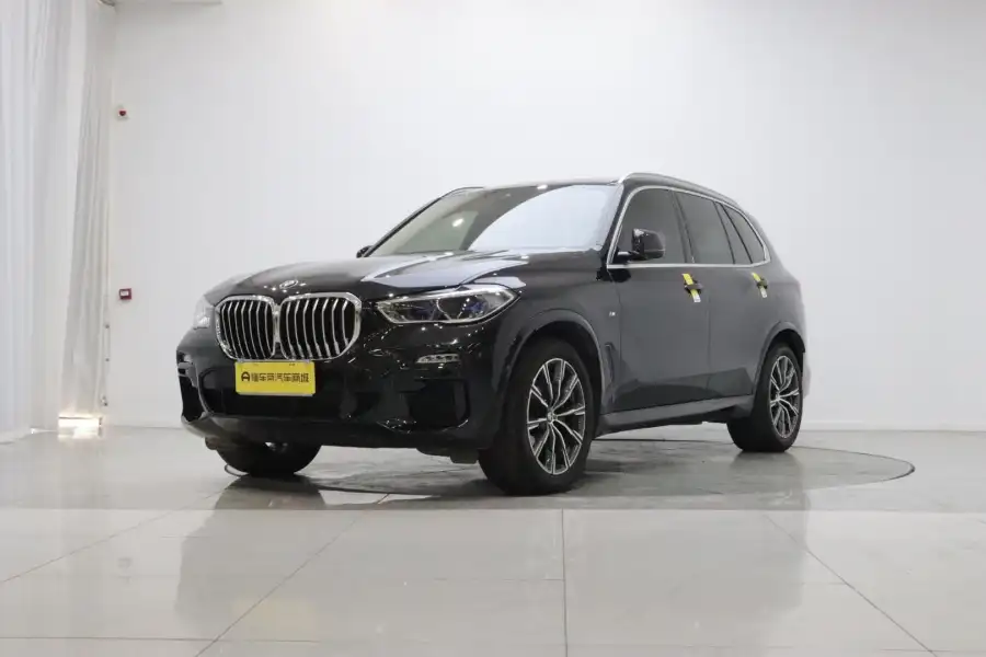 BMW X5 (Import) xDrive40i M