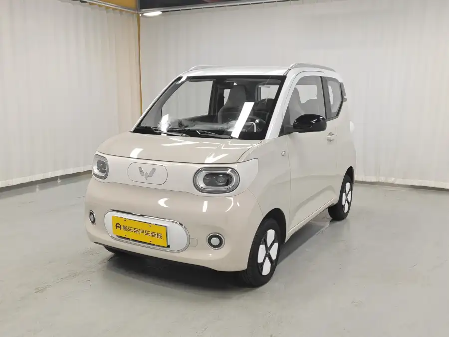 Wuling Hongguang MINIEV 215km