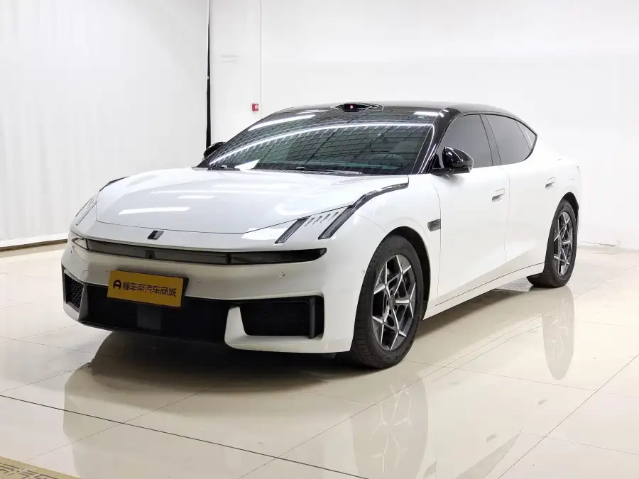 Lynk & Co 10