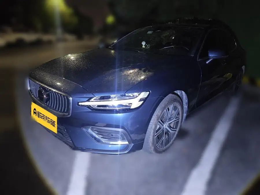 Volvo S60 B4 Luxury