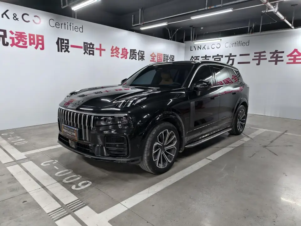 Lynk & Co 09 2.0T 4WD Sport