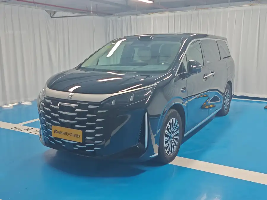 BYD Xia DM-i 218KM