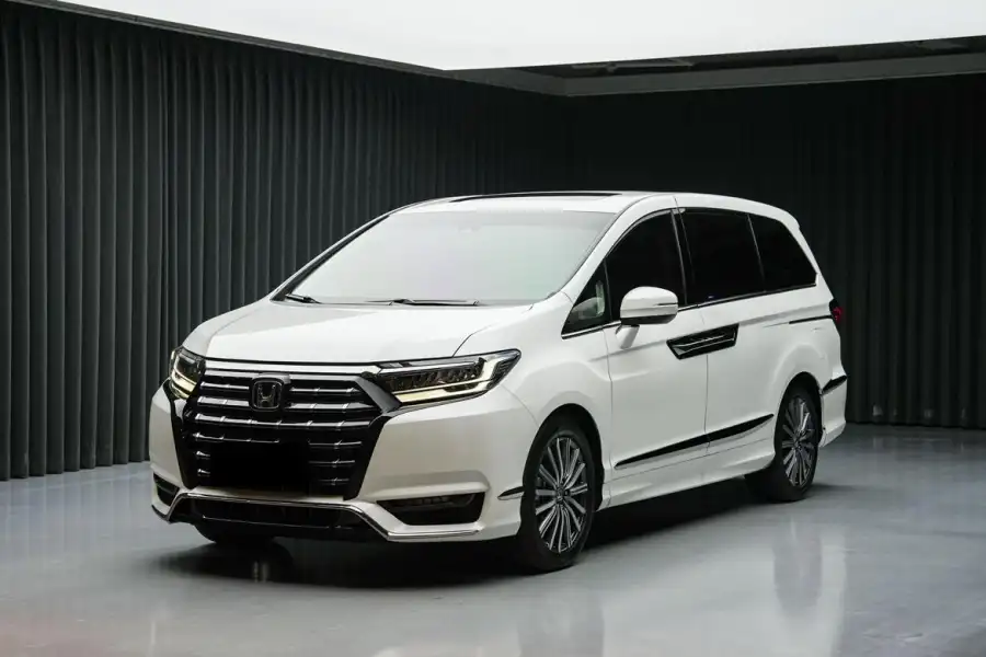 Honda Elysion 2.0L Luxury