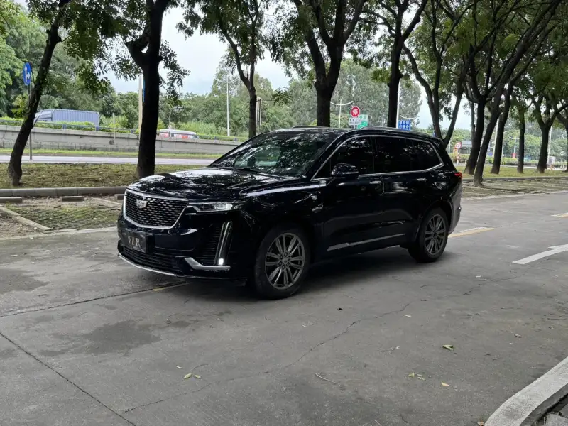 Cadillac XT6 2.0T 7 мест 2WD Luxury