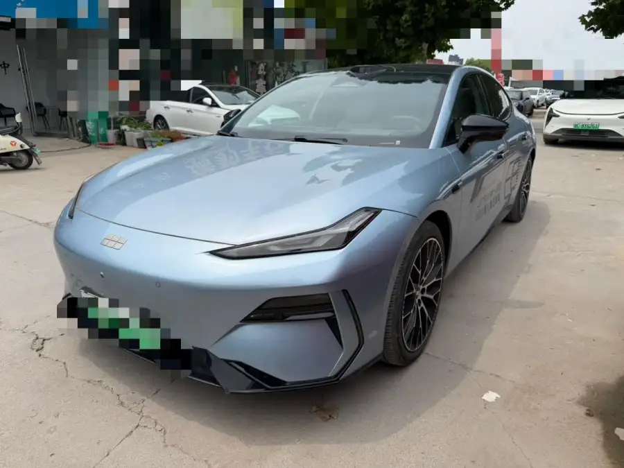 Geely Galaxy E8 620km 4WD