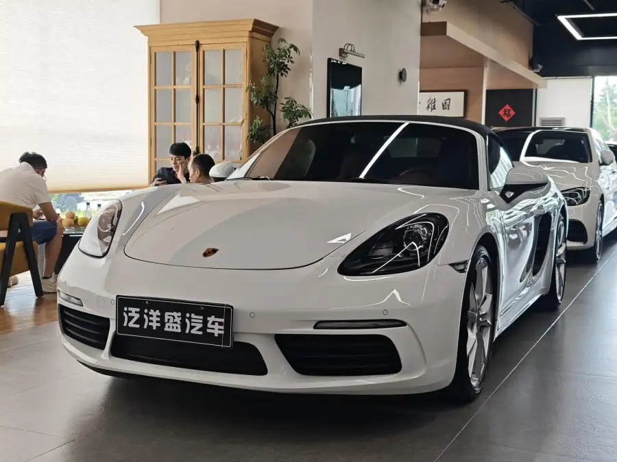 Porsche 718 Boxster 2.0T