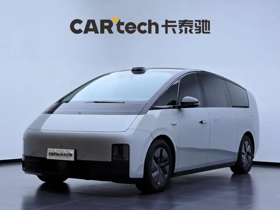 Li Auto MEGA Ultra