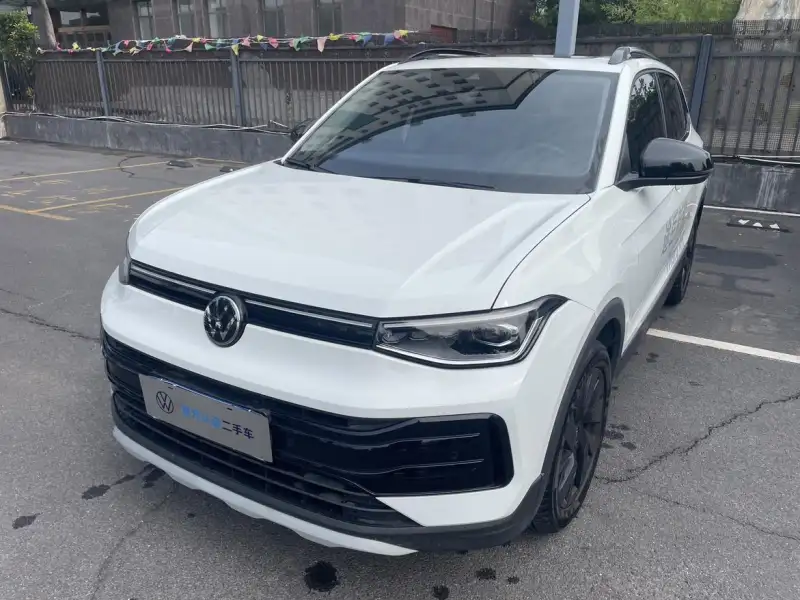 Volkswagen Tharu 300TSI