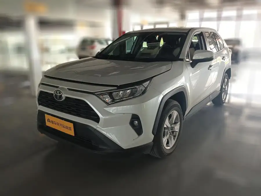Toyota RAV4 2.0L CVT 2WD